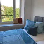 Ein Katzensprung Zum - 3 Zi, 2 Baeder, Balkon * Binz