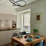 Ein Katzensprung Zum - 3 Zi, 2 Baeder, Balkon * Binz
