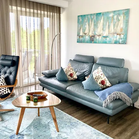 Ein Katzensprung Zum - 3 Zi, 2 Baeder, Balkon