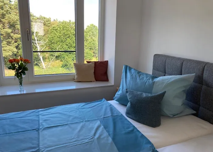Ein Katzensprung Zum - 3 Zi, 2 Baeder, Balkon * Binz